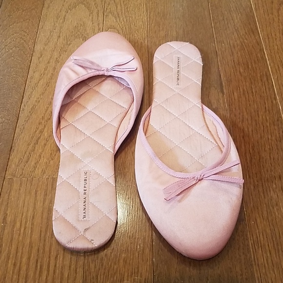 Banana Republic Shoes - Banana Republic Ballet Slip Ons